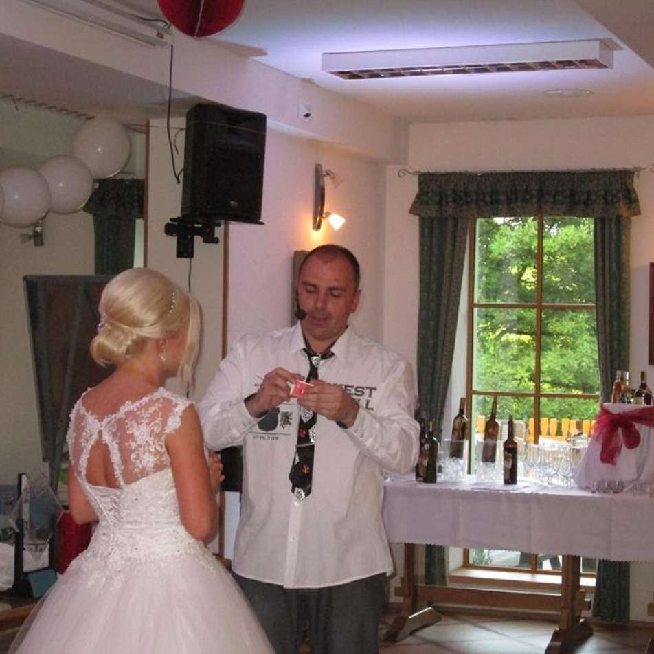 kouzelnik-na-svatebni-vecirek