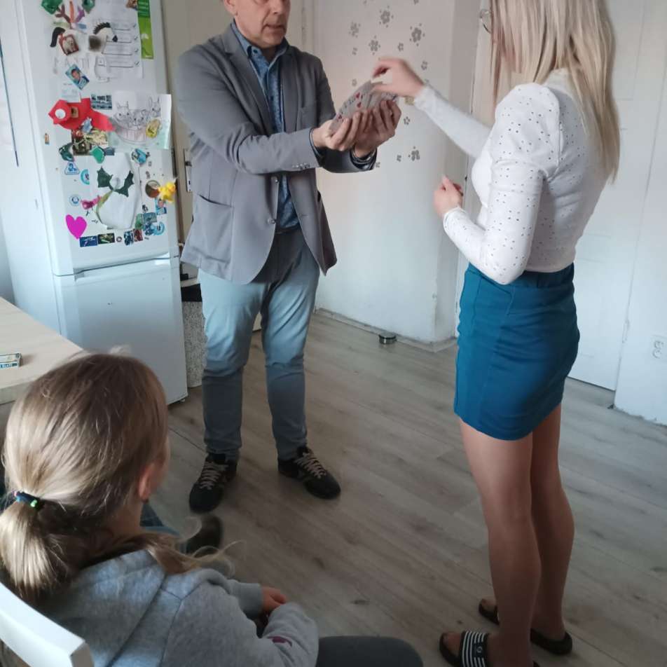 magie-v-malem-kruhu-hostu