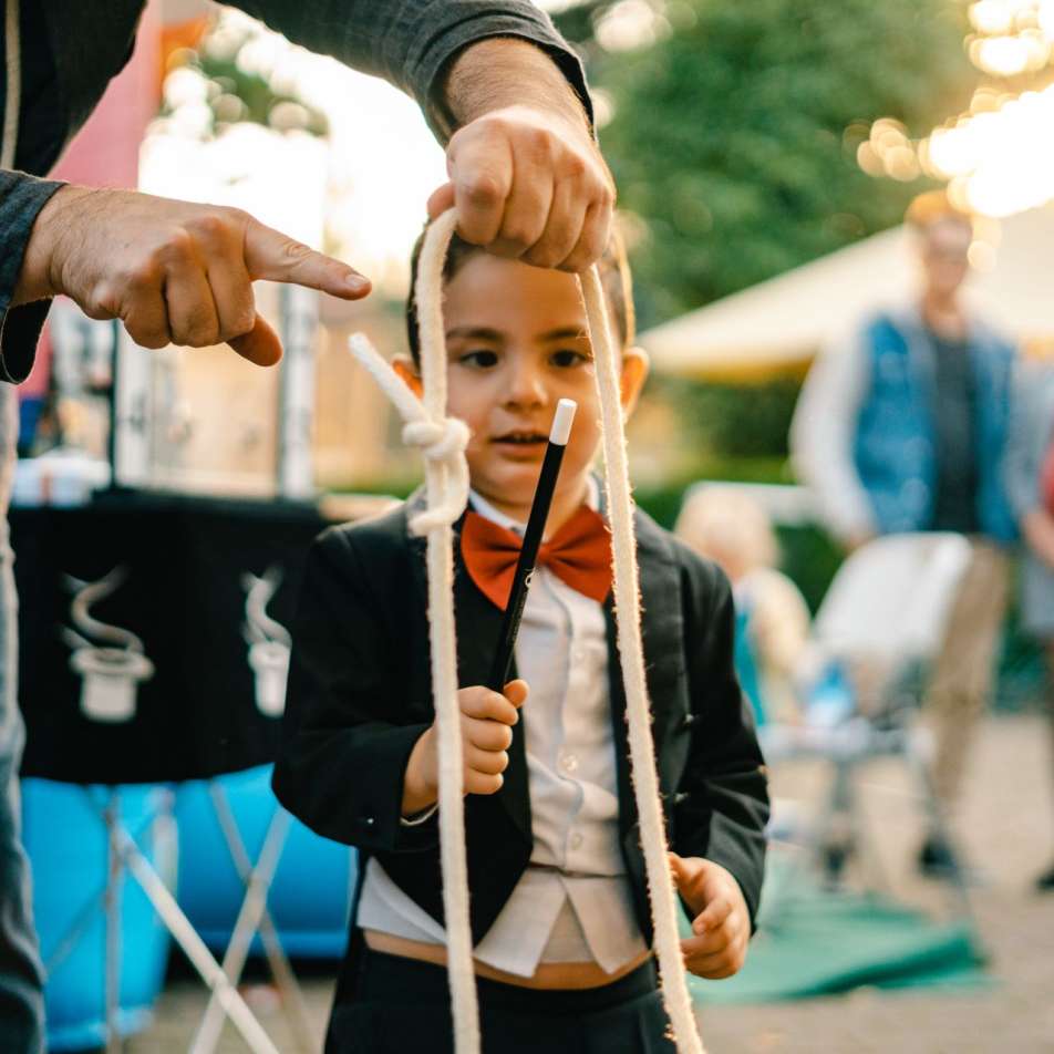 kouzelnik-siroun-a-detske-svatebni-kouzleni