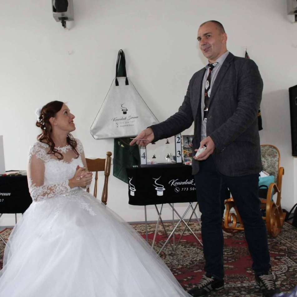 svatebni-kouzelnik-zabava-pro-dospele