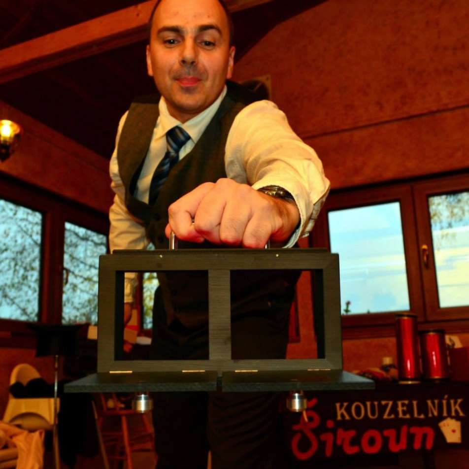 svatebni-program-pro-deti-kouzelnik