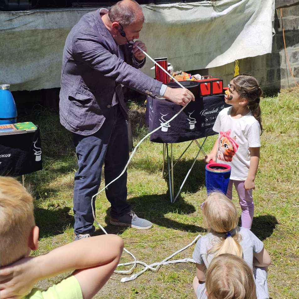 kouzelnik-pro-detsky-beneficni-program