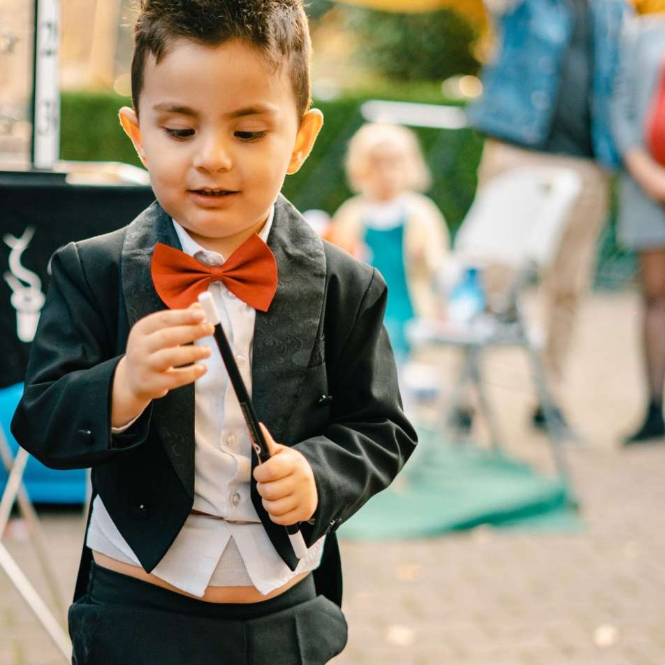 kouzla-a-balonkova-show-pro-deti-na-svatbe