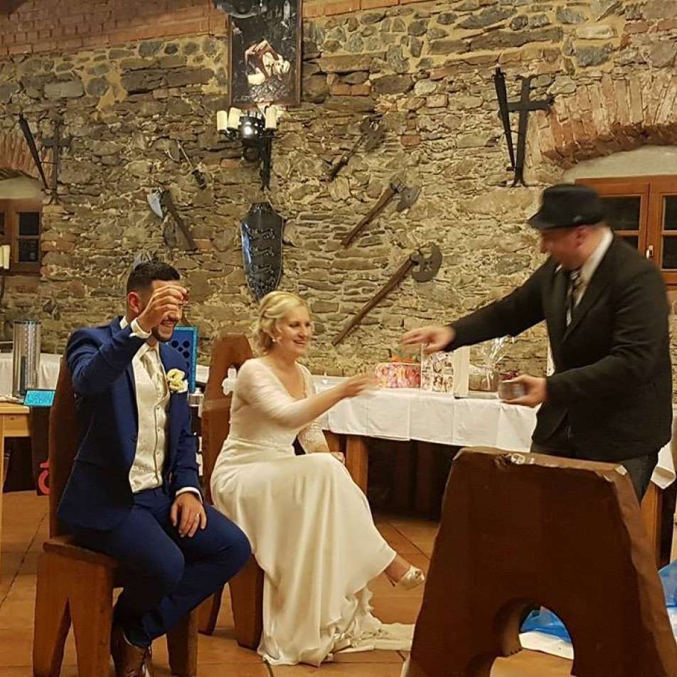 kouzelnik-na-svatbu-pro-dospele
