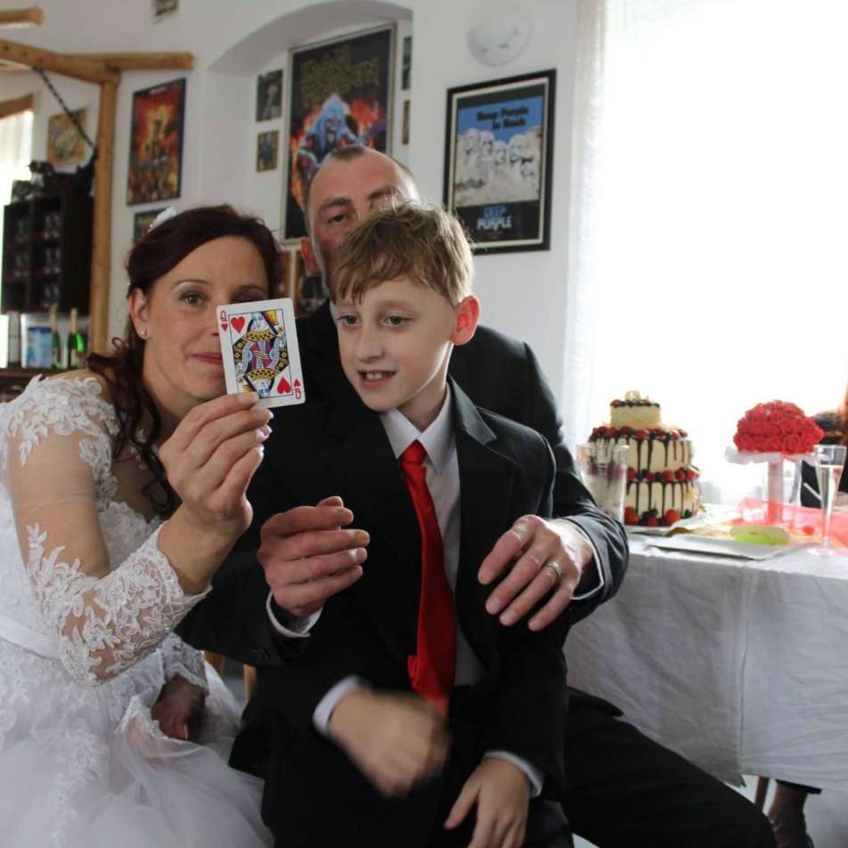 svatebni-kouzelnik-zabava-pro-dospele
