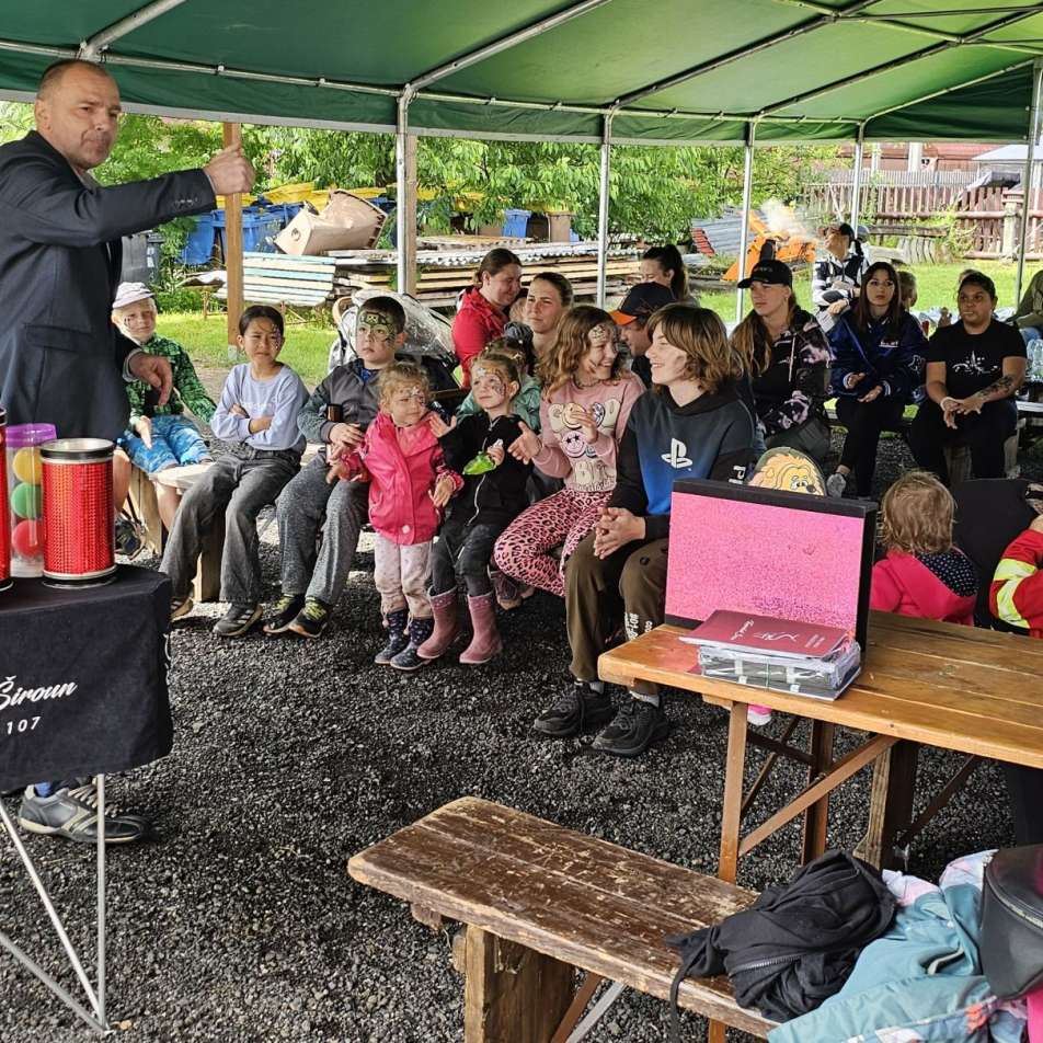 magie-na-zahradni-slavnosti