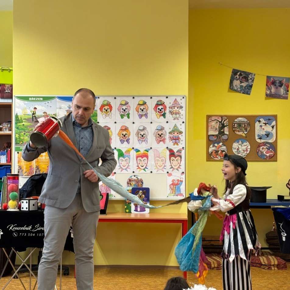 kouzelnik-pro-skolni-program