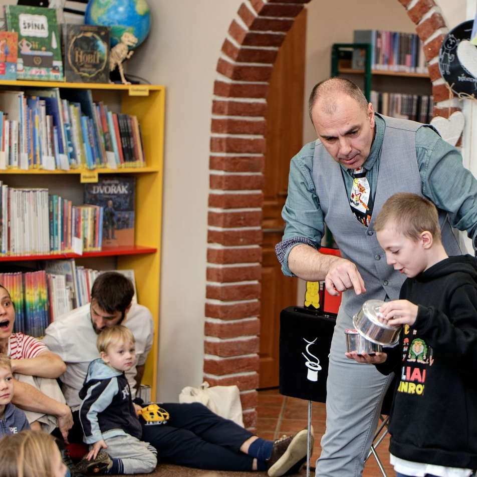 Profesionální kouzelnická show pro děti