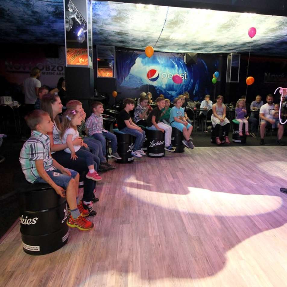 kouzelnik-pro-skolni-zabavu