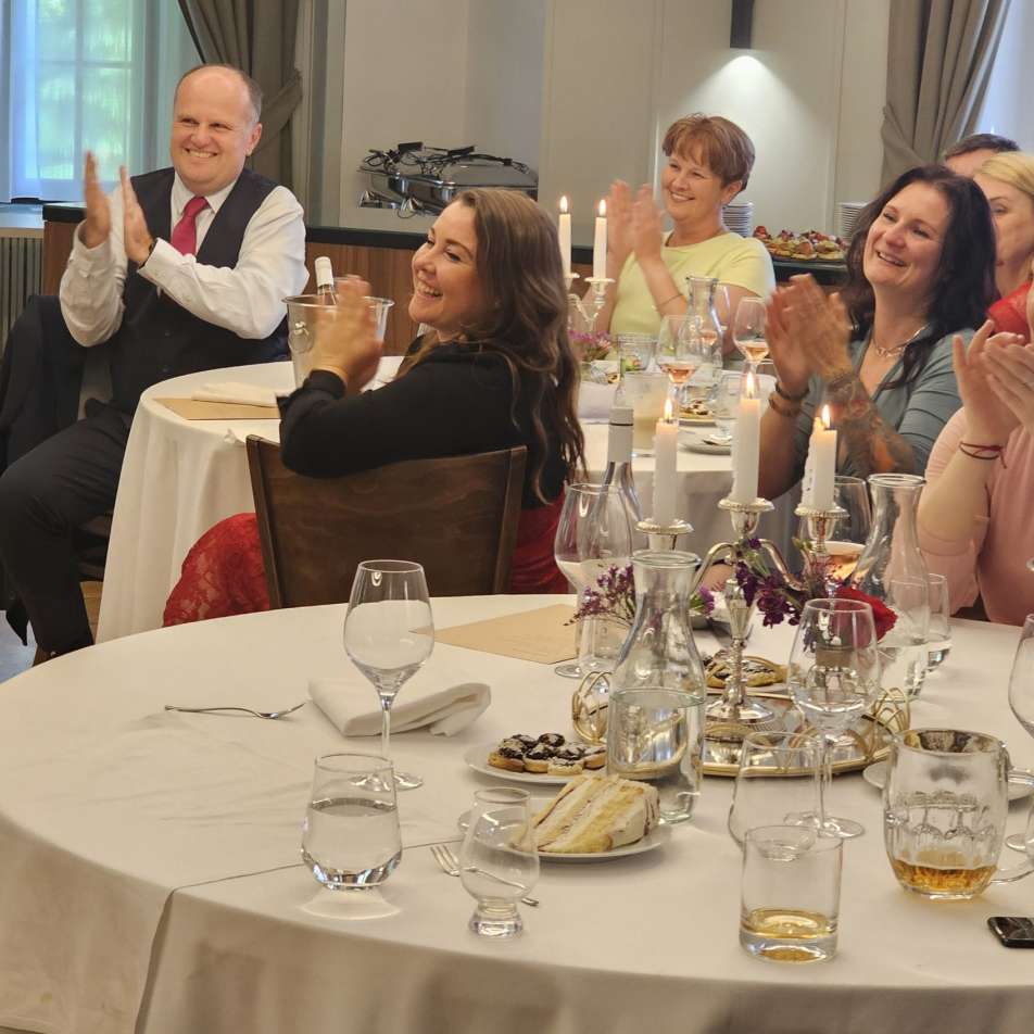 reakce-na-magii-kouzelnik-siroun