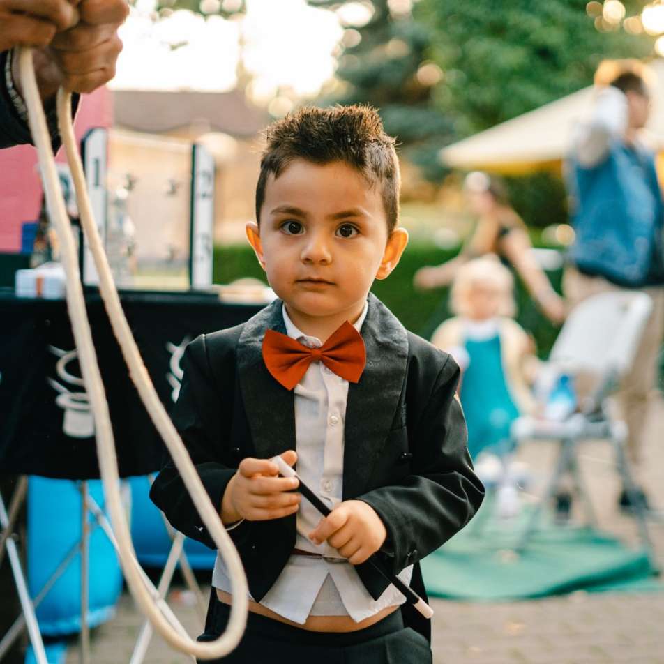 kouzelnik-na-svatebni-prijem-pro-deti